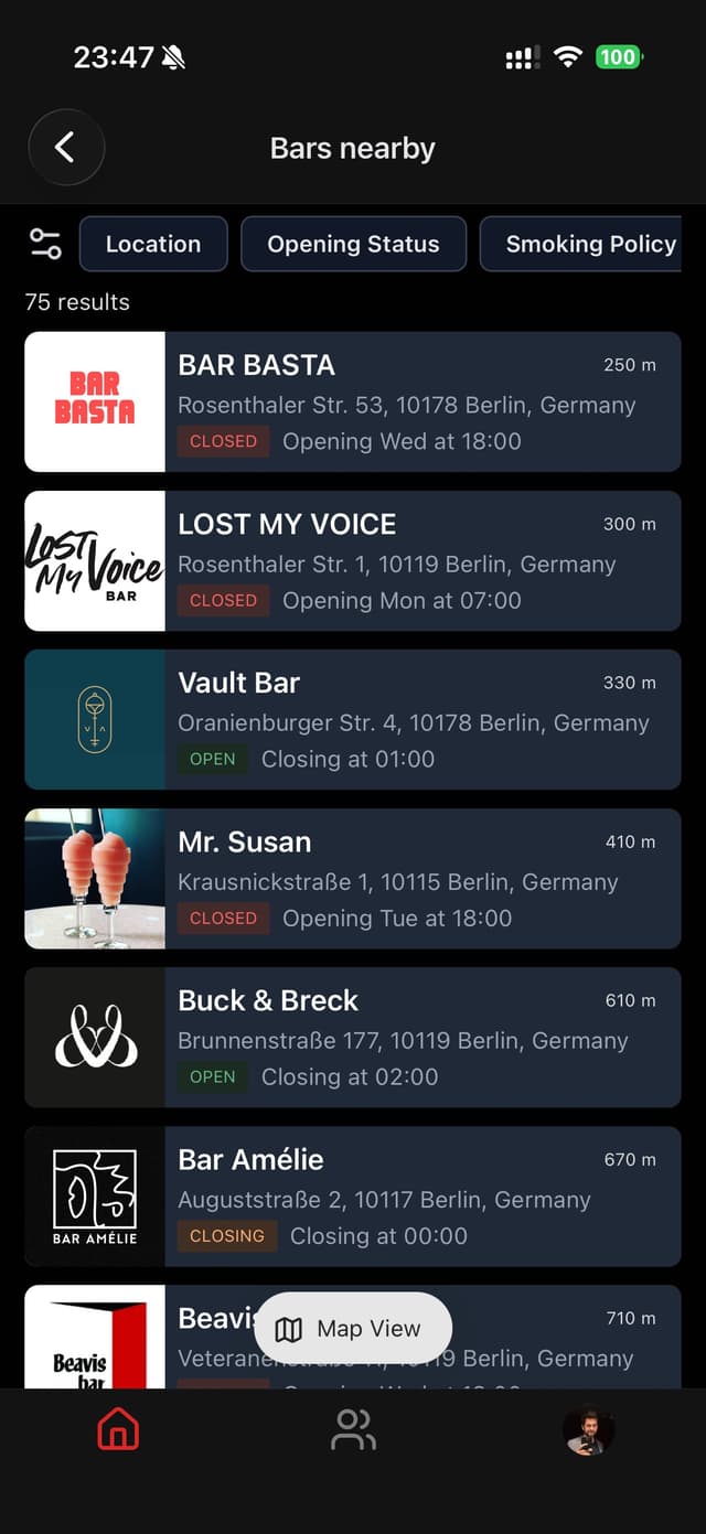 App screenshot — bars nearby